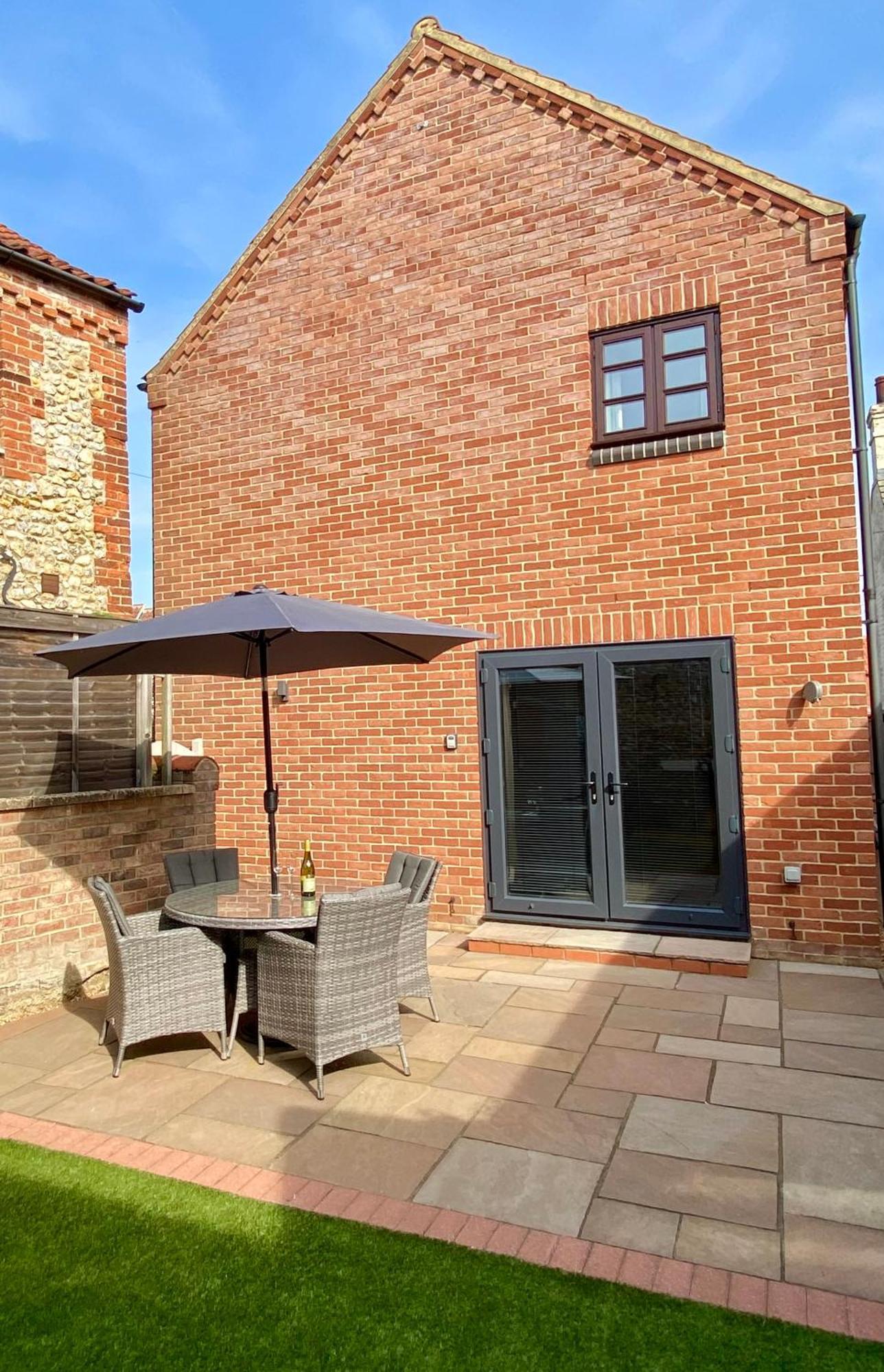 Lapwing Cottage Docking Exterior photo